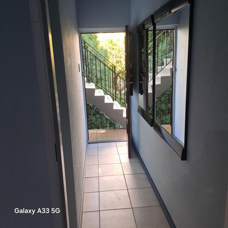 To Let 1 Bedroom Property for Rent in Sea Point Western Cape